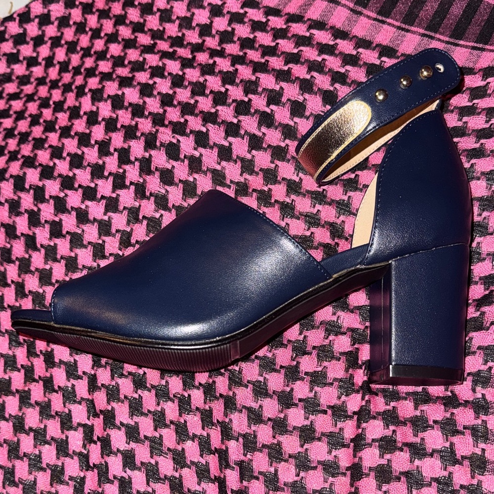 ASHRO Navy Blue Gold Shoes Womens Size 9 Chunky Heels Church Fancy Granny Style - Picture 11 of 13